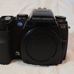 Konica Minolta Maxxum 5D 6.1MP Digital SLR Camera with Anti Shake (Body Only)