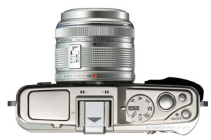 olympus pen e-p3 12 mp live mos interchangeable lens camera with 14-42mm zoom lens (silver)