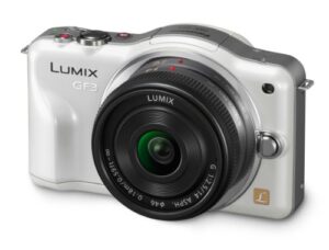 panasonic lumix dmc-gf3cw kit 12.1 mp digital camera with 14mm pancake lens