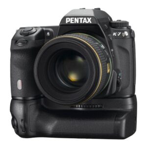 Pentax K-7 14.6 MP Digital SLR with Shake Reduction and 720p HD Video (Body Only)