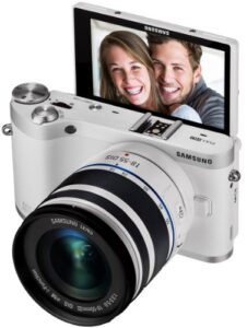 samsung nx300m 20.3mp cmos smart wifi & nfc mirrorless digital camera with 18-55mm lens and 3.3″ amoled touch screen (white)