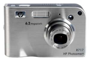 hp photosmart r717 6.2mp digital camera with 3x optical zoom