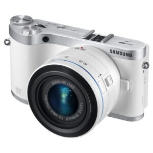 samsung nx300 20.3mp cmos smart wifi mirrorless digital camera with 20-50mm lens and 3.3″ amoled touch screen (white)