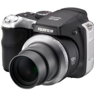 Fujifilm Finepix S8000fd 8MP Digital Camera with 18x Optical Image Stabilization