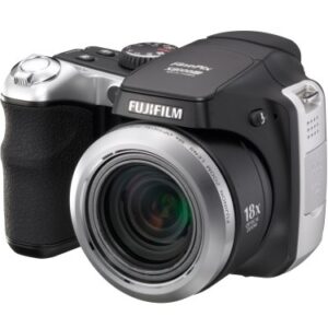 Fujifilm Finepix S8000fd 8MP Digital Camera with 18x Optical Image Stabilization