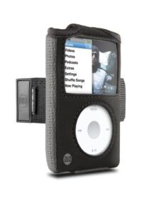 dlo action jacket case with armband for 80/120/160 gb ipod classic bulk packaging (black)
