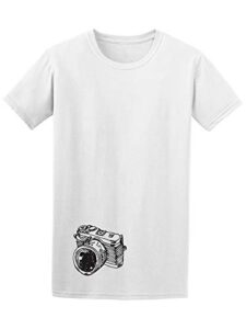 hand-drawn camera sketch tee – image by shutterstock