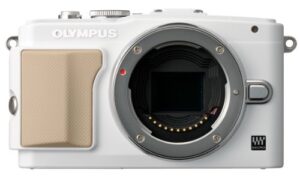 olympus e-pl5 16mp mirrorless digital camera with 3-inch lcd, body only (white) (old model)