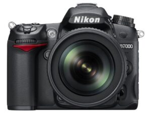 nikon d7000 16.2 megapixel digital slr camera with 18-105mm lens (black)