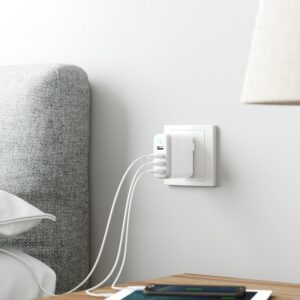 Anker 40W 4-Port USB Wall Charger with Foldable Plug, PowerPort 4 for iPhone 11/XS/XS Max/XR/X/8/7/6/Plus, iPad Pro/Air 2/Mini 4/3, Galaxy/Note/Edge, LG, Nexus, HTC, and More, white (A2142)