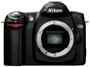 nikon d50 digital slr camera with af-s 18-55mm lens
