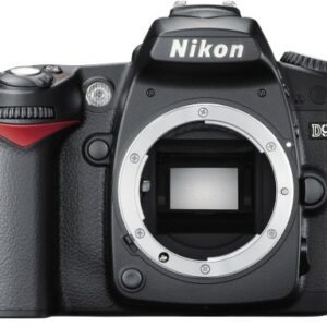 Nikon D90 with Af-s Dx Nikkor 18-55mm F/3.5-5.6g Vr Lens Kit