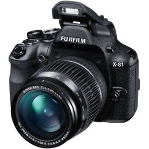 Fujifilm X-S1 12MP EXR CMOS Digital Camera with Fujinon F2.8 to F5.6 Telephoto Lens and Ultra-Smooth 26x Manual Zoom (24-624mm)