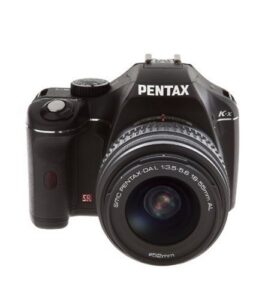 pentax k-x 12.4 mp digital slr with 2.7-inch lcd and 18-55mm f/3.5-5.6 al and 55-300mm f/4-5.8 ed lenses (black)