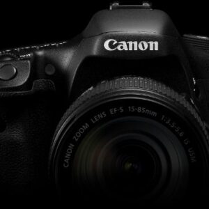 Canon EOS 7D 18 MP CMOS Digital SLR Camera with EF-S 18-200mm f/3.5-5.6 IS Lens - International Version