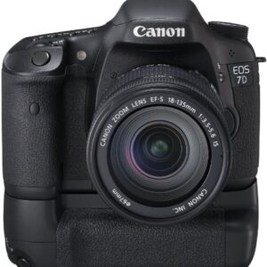 Canon EOS 7D 18 MP CMOS Digital SLR Camera with EF-S 18-200mm f/3.5-5.6 IS Lens - International Version