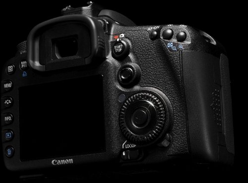 Canon EOS 7D 18 MP CMOS Digital SLR Camera with EF-S 18-135mm f/3.5-5.6 IS USM Lens - International Version