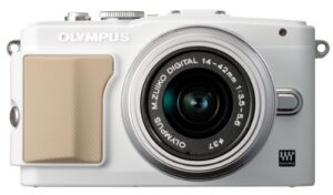 olympus e-pl5 mirrorless digital camera with 14-42mm lens (white)