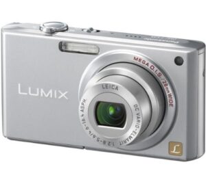 panasonic lumix dmc-fx33s 8.1mp digital camera with 3.6x wide angle mega optical image stabilized zoom (silver)