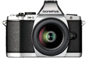 olympus om-d e-m5 16mp live mos interchangeable lens camera with 3.0-inch tilting oled touchscreen and 12-50mm lens (silver) – international version (no warranty)