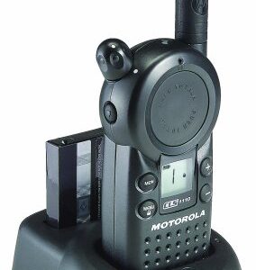 MOTOROLA SOLUTIONS Business CLS1110 5-Mile 1-Channel UHF Two-Way Radio