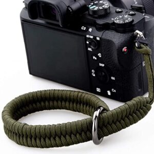 AQAREA Camera Wrist Strap for DSLR Mirrorless Camera, Quick Release Camera Hand Strap with Safer Connector （Green）