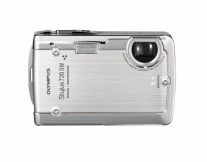 olympus stylus 720sw 7.1mp ultra slim digital camera with 3x optical zoom (silver)
