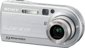 sony dscp150 7mp digital camera with 3x optical zoom (silver)