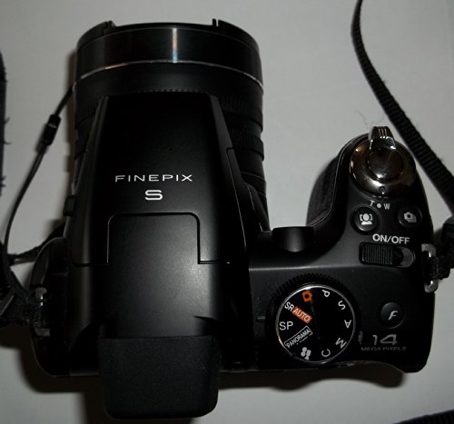 Fujifilm FinePix S4250 14MP 24x Optical Zoom Digital Camera (Black)