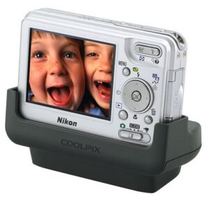 nikon coolpix s1 5.1 mp slim-design digital camera with 3x optical zoom (includes dock) (old model)