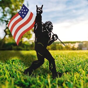 Bigfoot Garden Patriotic Decor Metal Stake - Big Foot Sasquatch Gifts Yard Art Decorative Garden Stakes Bigfoot Statue for Yard Decor, Outdoor, Patio, Outside, Lawn Decorations, Idea Garden Gifts