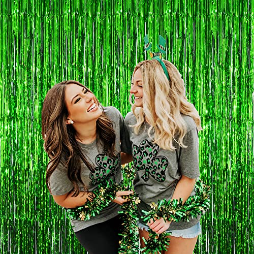 GOER 6.4 ft x 9.8 ft Metallic Tinsel Foil Fringe Curtains,Pack of 2 Party Streamer Backdrop for St. Patrick's Day,Birthday,Graduation,New Year Eve Decorations Christmas Wedding Decor (Green)