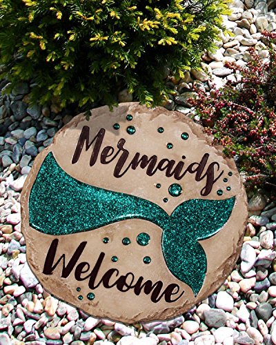 Spoontiques - Garden Décor - Welcome Friends Stepping Stone - Decorative Stone for Garden