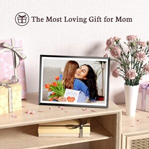 BSIMB 13.5-Inch 32GB 3K Digital Photo Frame Dual Band Wi-Fi, Smart Digital Picture Frame, Light Sensor, Send Photos & Videos via App/Email Instantly, Wall Mountable, Gift for Grandparents