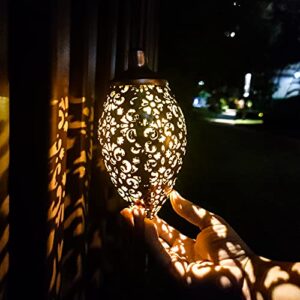 Hanging Solar Lights, Outdoor Solar Garden Lantern Retro Metal Yard Decor Solar LED Lamp Waterproof for Patio, Yard, Lawn, Pathway Decor