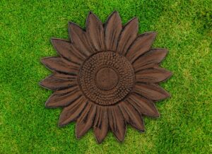 sunset vista designs cast iron sunflower stepping stone, 12-inch diameter