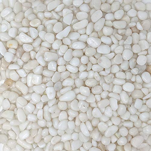 Midwest Hearth Natural Decorative Polished White Pebbles 3/8" Gravel Size (10-lb Bag)