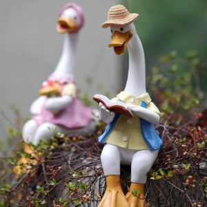 JARPSIRY 2 Pcs Sitting Couple Duck Garden Statues Outdoor Fence Decor Cute Resin Ducks Figurine Funny Goose Lovers Sculpture for Home Office Patio Lawn Yard Ornaments