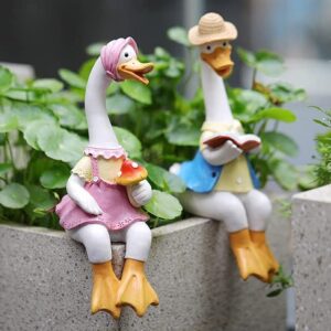 JARPSIRY 2 Pcs Sitting Couple Duck Garden Statues Outdoor Fence Decor Cute Resin Ducks Figurine Funny Goose Lovers Sculpture for Home Office Patio Lawn Yard Ornaments