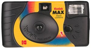 kodak 35mm single use camera w/ flash (packaging may vary)