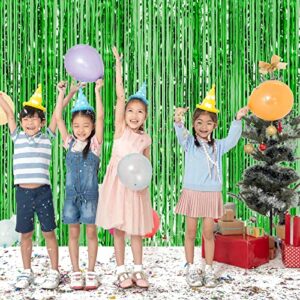 CHRORINE 2pcs 3ft x 8.3ft Green Tinsel Foil Fringe Curtains Streamers Backdrop for Green Birthday Jungle Safari Tropical Party Christmas Decorations