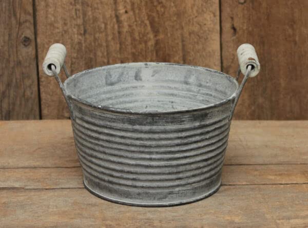 for -- Mini Graywashed Metal Washtub with Wood Handles 5.25" x 4.25" Area Home & Garden