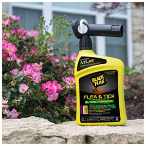 Black Flag Flea and Tick Killer Concentrate Yard Treatment, 32 Ounces, Ready To Spray, Quickflip Hose End Sprayer