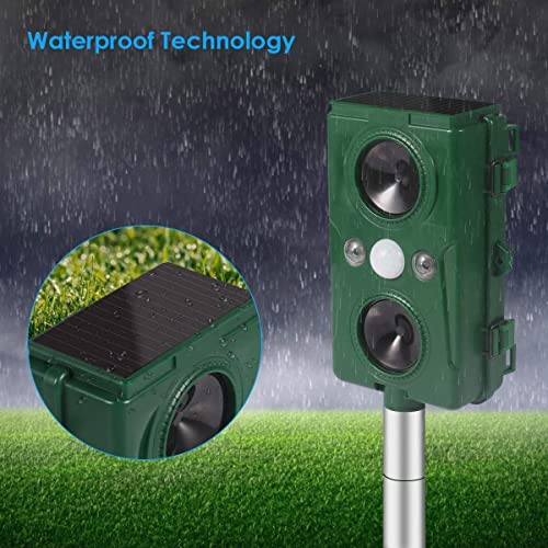 GOTSEVEN Ultrasonic Dog Chaser, Outdoor Solar Animal Deterrent, Motion Sensor and Flashing Lights Solar, Outdoor Waterproof Farm Garden Paddock, Dog, Cat, Bird, Squirrel, Green