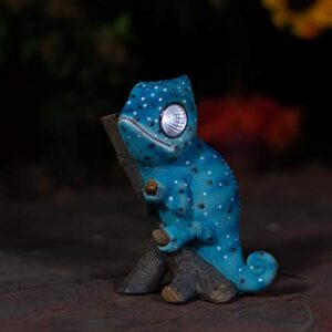 Solar Garden Decor Chameleon Figurine | Lawn and Yard Decorations | Outdoor LED Animal Figure | Light Up Decorative Statue Accents Patio, Balcony, Deck | Great Housewarming Gift Idea (Blue, 1 Pack)