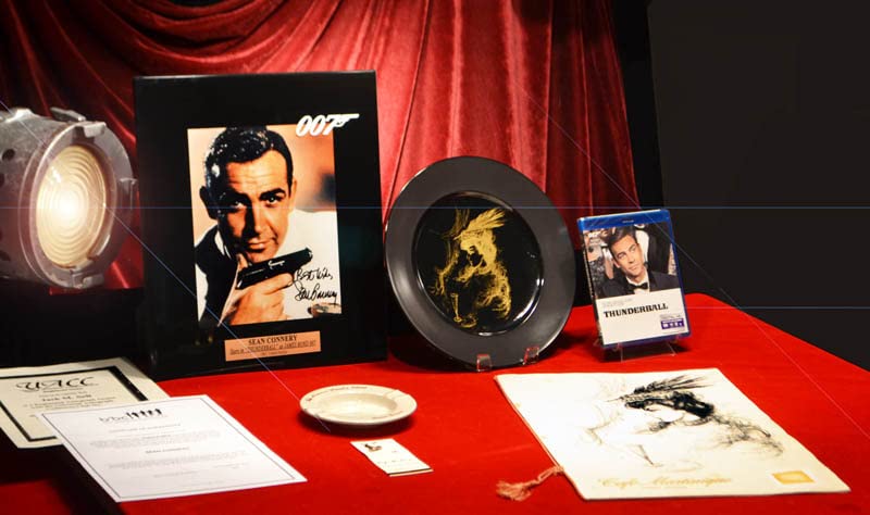 007 THUNDERBALL Signed SEAN CONNERY Autograph Framed Photo, JAMES BOND with CAFE MARTINIQUE Menu & Plate, Ashtray & Matches!