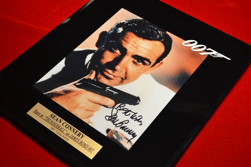 007 THUNDERBALL Signed SEAN CONNERY Autograph Framed Photo, JAMES BOND with CAFE MARTINIQUE Menu & Plate, Ashtray & Matches!