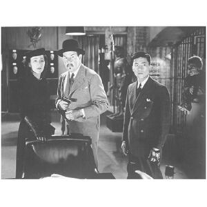 jacqueline dalya as lola dean sidney toler as charlie chan and victor sen yung as jimmy chan 8 x 10 inch photo