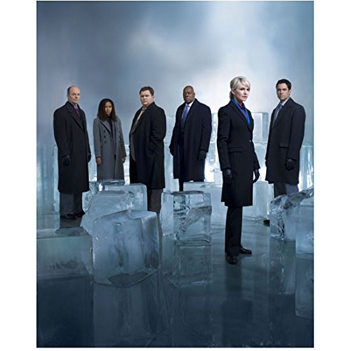 Cold Case (TV Series 2003 - 2010) 8 inch by 10 inch PHOTOGRAPH Kathryn Morris Full Body & Cast w/Giant Ice Cubes Pose 1 kn