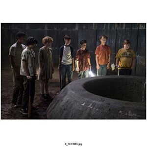 it (2017) 8 inch by 10 inch photograph wyatt oleff, jeremy ray taylor, jaeden martell finn wolfhard, sophia lillis, jack dylan grazer & chosen jacobs staring at entrance to sewer kn